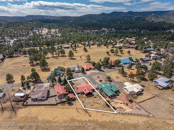 5th image of 142 N Eagle Dr