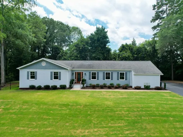2 Sycamore Ct, Spartanburg, SC 29302