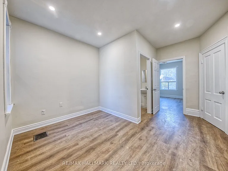 46 Springhurst Ave #MAIN — Photo 8