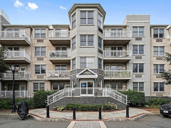 15 Enterprise Ct APT 309