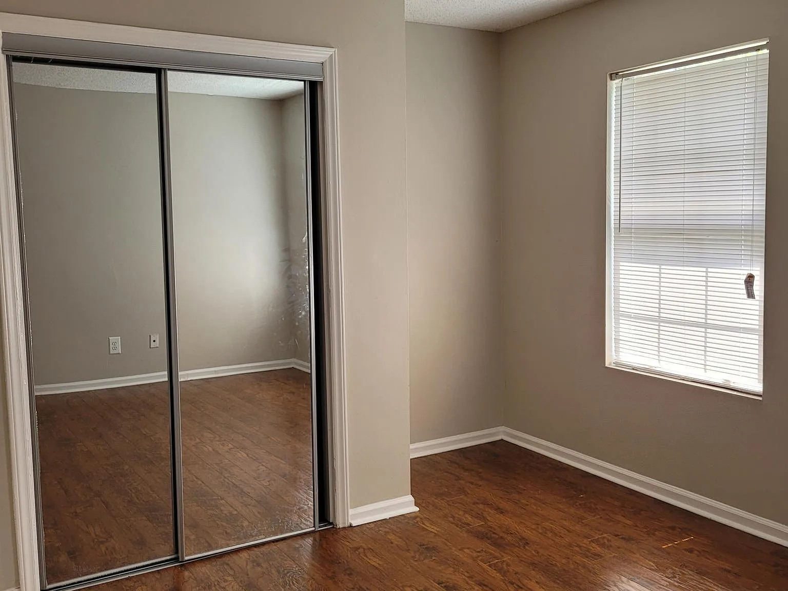 4220 Craig Ave — Photo 3