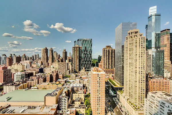 Sold by Keller Williams NYC | media 22