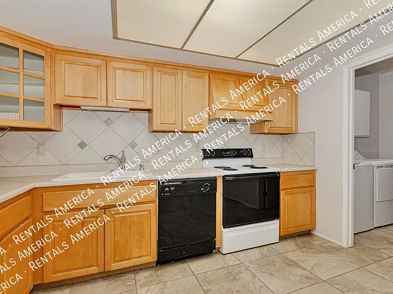 5342 N Camino De La Culebra — Photo 5
