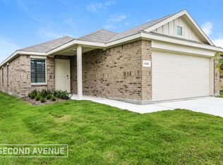 1945 Aves Glen Ln, Forney, TX 75126