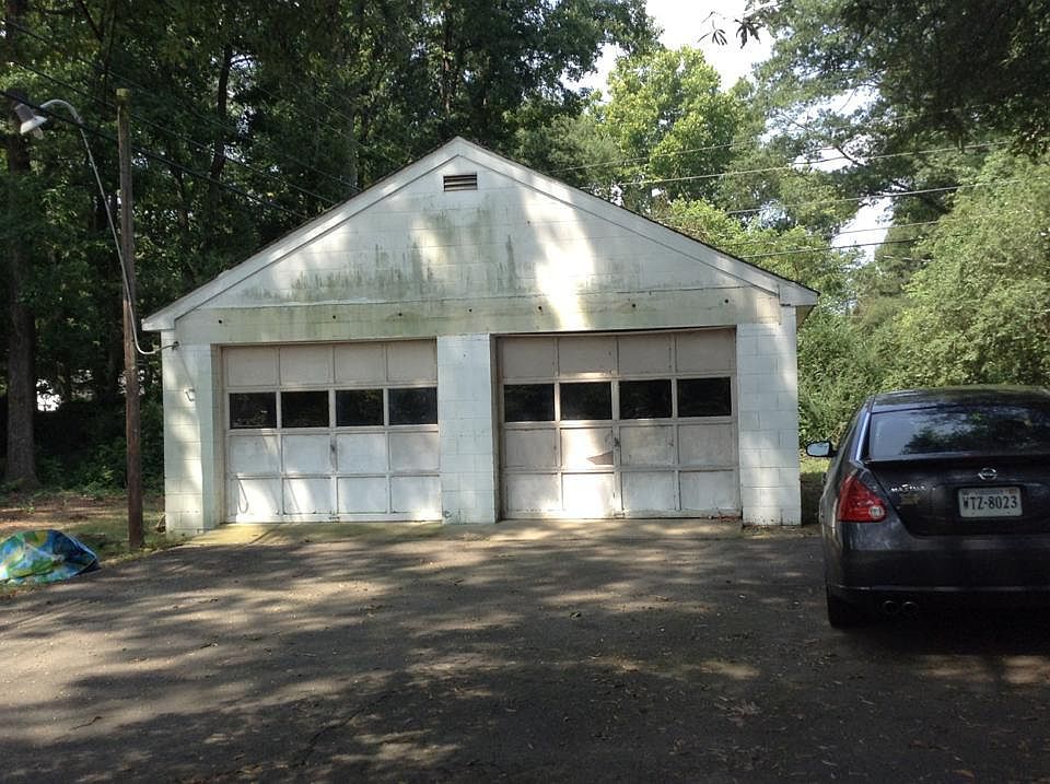 2nd image of 5608 Laporte Rd