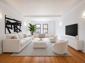 27 W 96th St