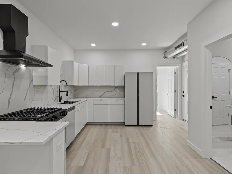 698 Prospect Ave #2 — Photo 1