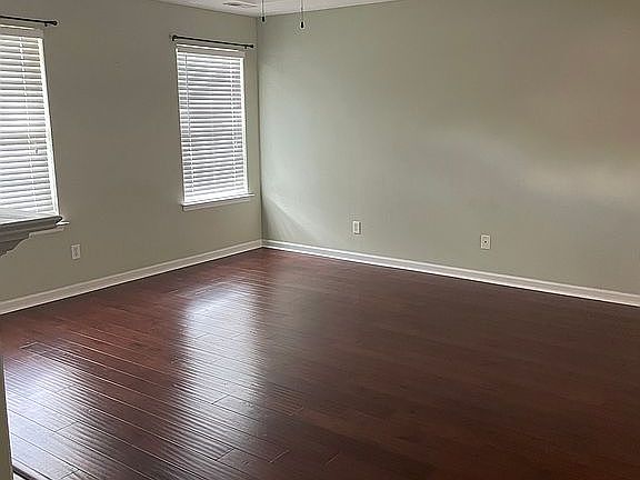 2nd image of 904 Cedar Creek Dr #904