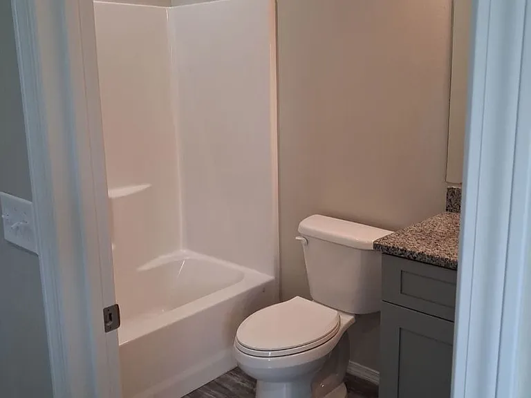 320 N Avenue B — Photo 6
