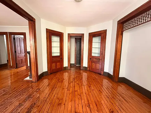 331 Edgewood Ave Photo 1