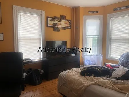 Rockwell St — Photo 26