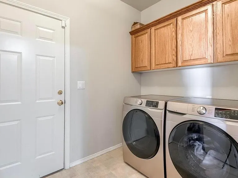 1238 NE Cedar Ridge Loop — Photo 10
