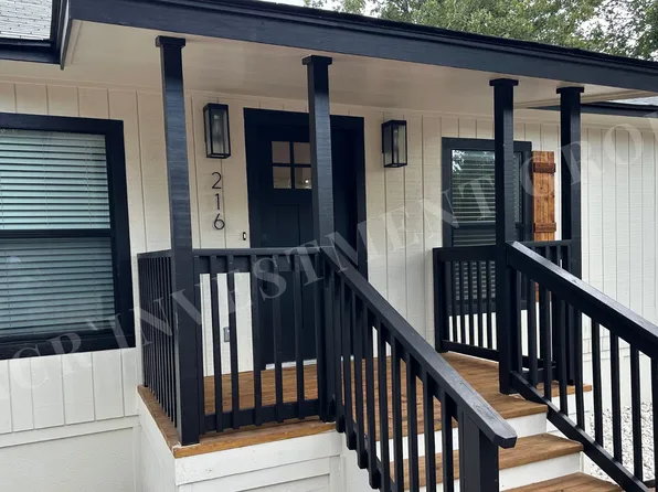 216 Flint Ridge St, Bastrop, TX 78602