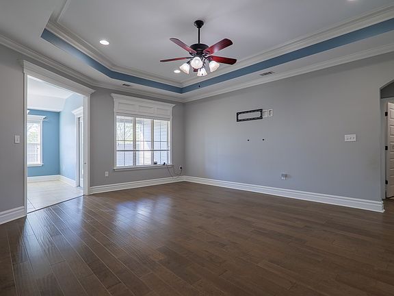 5th image of 3943 Karaline Cir