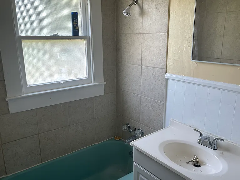 103 Ike B St — Photo 8