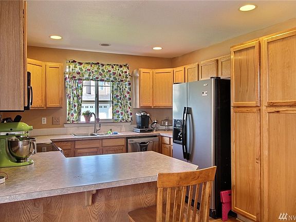5th image of 8920 133rd Street Ct E