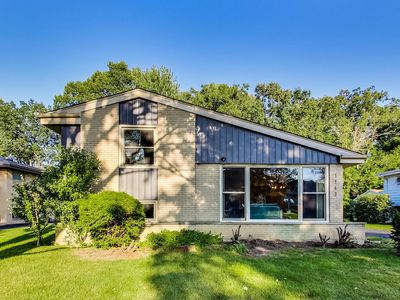 1143 Sherwood Rd, Glenview, IL, 60025