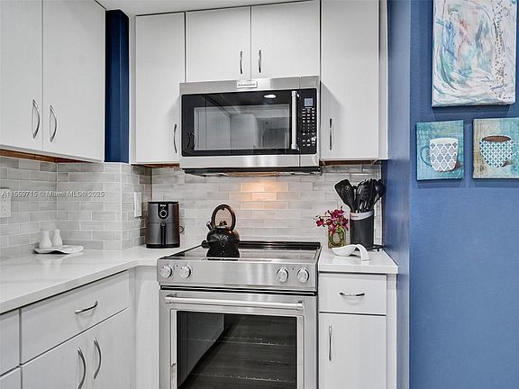 2nd image of 3200 N Port Royale Dr N #908