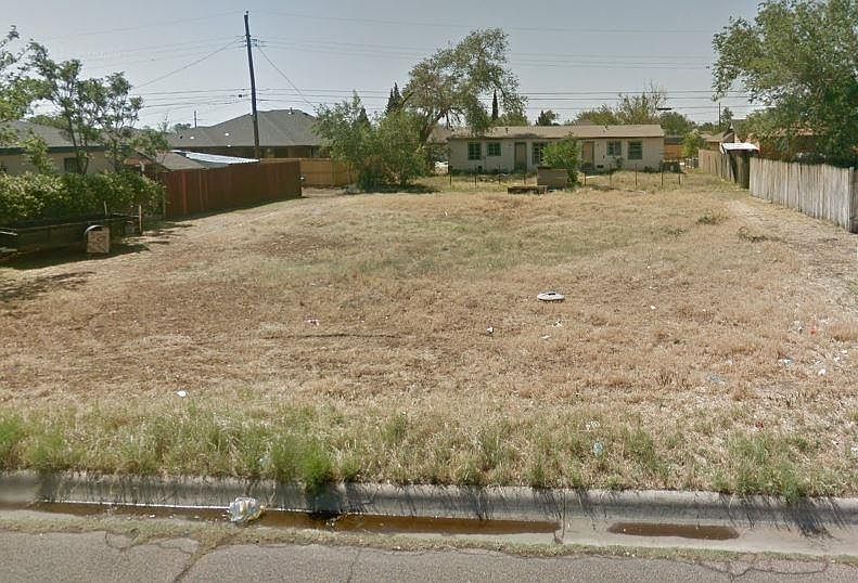 2nd image of 1206 E Parker Ave