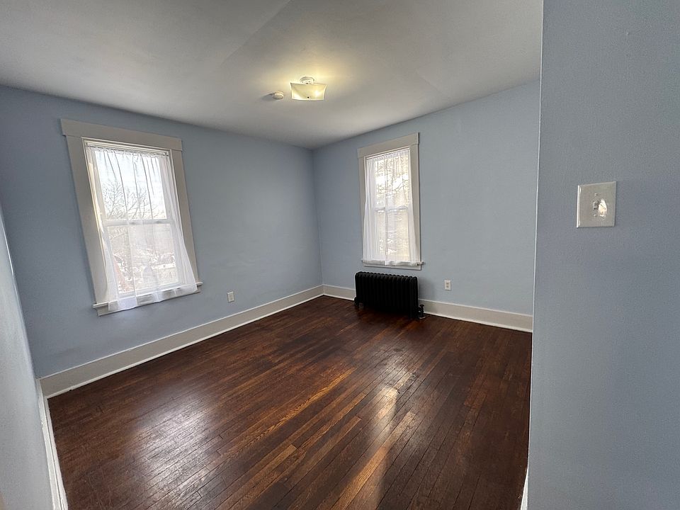 1st image of 1141 McNeilly Ave #1