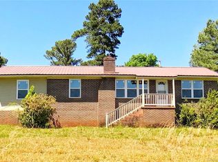 915 E South St, Dadeville, AL 36853