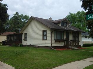 302 W Haertel St, Portage, WI 53901