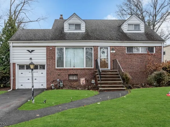 561 W 5th Ave, Roselle Boro, NJ 07203