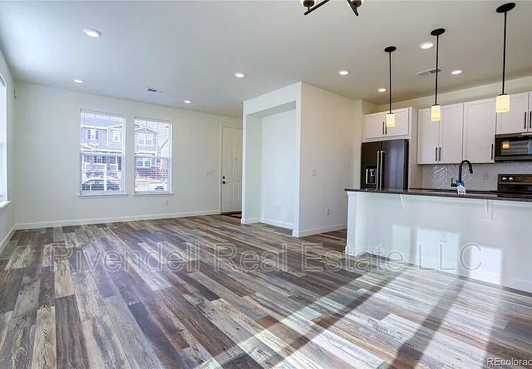 2979 Low Meadow Blvd — Photo 5