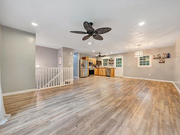 5th image of 170 Oakdale Dr