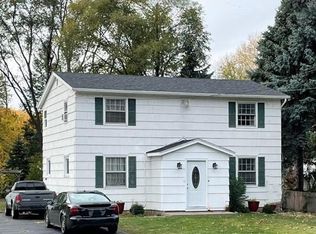 245-247 Fetzner Rd, Rochester, NY 14626