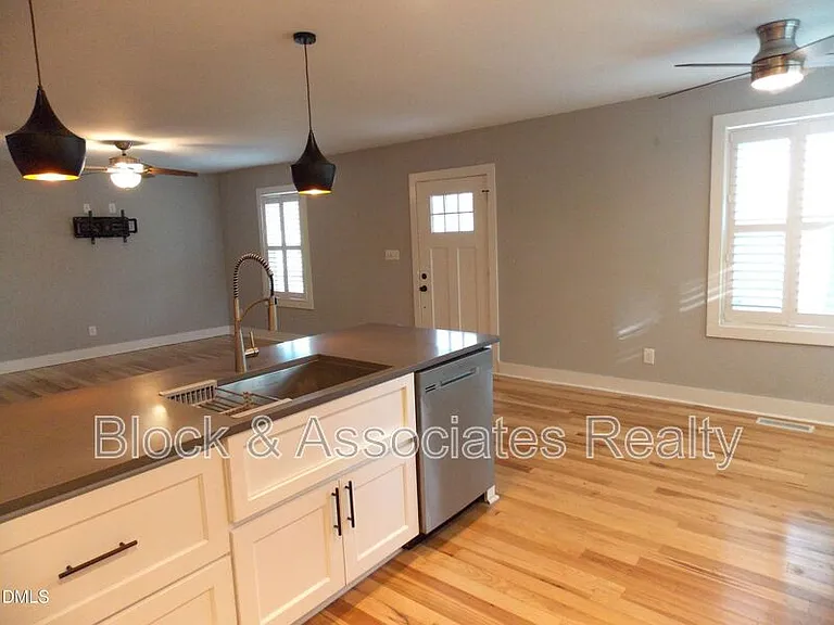 202 Lincoln Ct — Photo 6