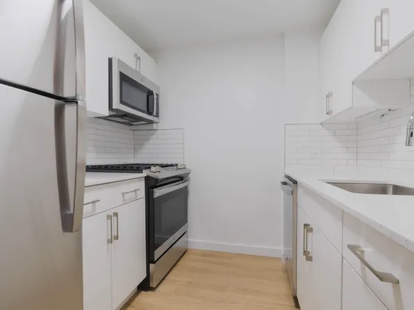 400 West 37th Street image 62 of 69