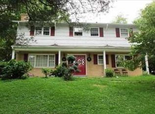 3300 Rose Ln, Falls Church, VA 22042