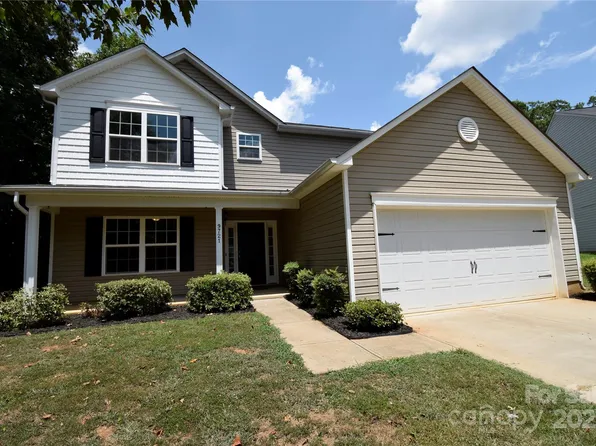 9721 Castle Terrace Ct, Charlotte, NC 28215