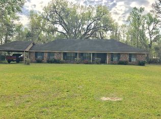 1954 Barrington Ferry Rd, Riceboro, GA 31323