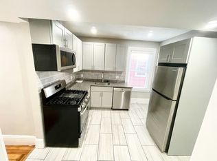 1 Ropes St #2, Salem, MA 01970