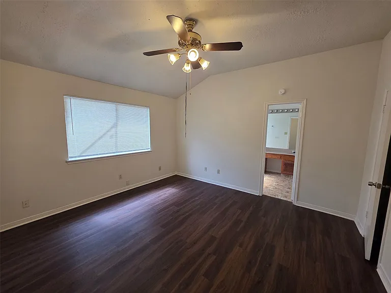 11726 Plumbrook Dr — Photo 11