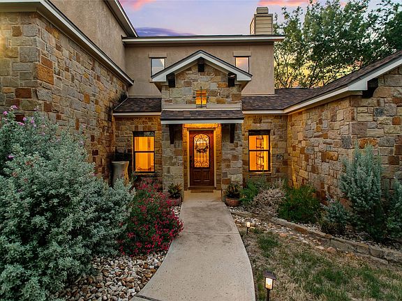 3rd image of 21010 N Ridge St