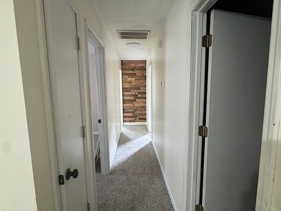 5th image of 88 Roxanne St