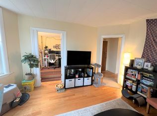 27 Cameron Ave #2M, Somerville, MA 02144