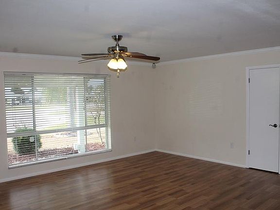 2nd image of 701 Cypress Pl