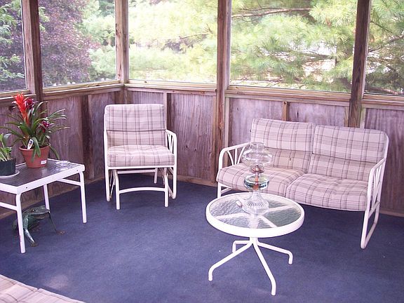 Screened in Porch