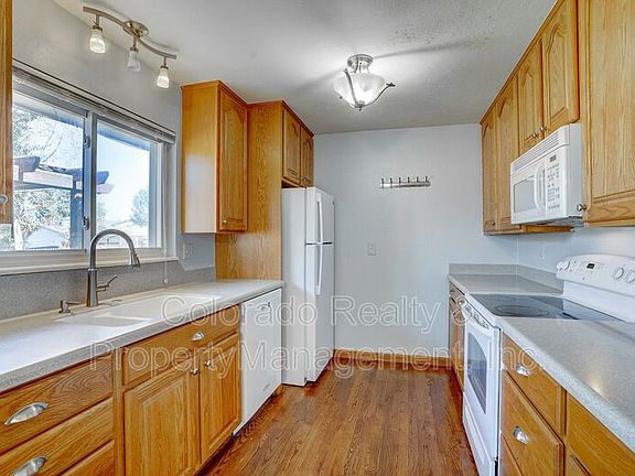 3rd image of 1287 Fern Cir