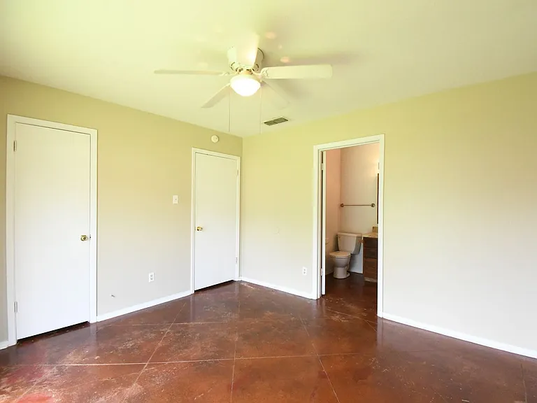 102 Parklane Dr — Photo 18