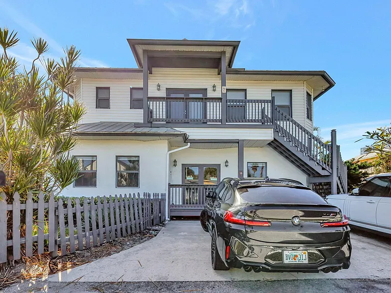 21 Oceanview Dr #C — Photo 1