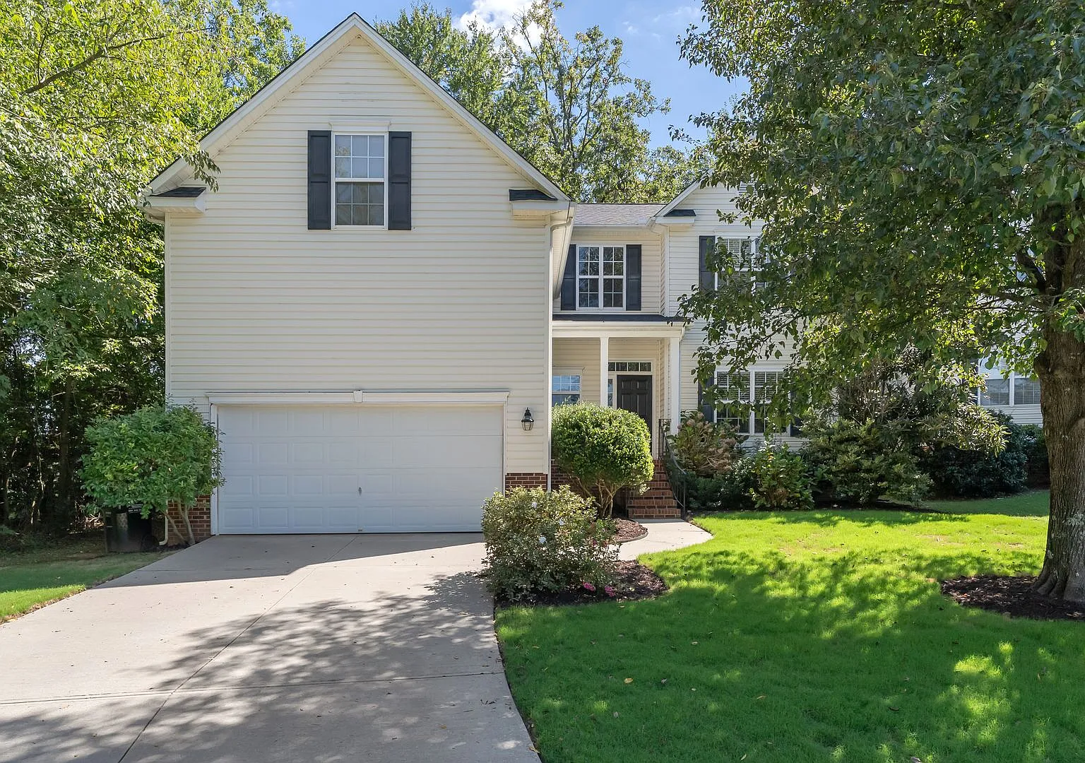 Spacious home in Orchard Farms Community! — Photo 1