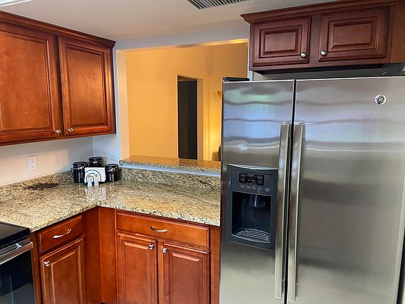 4th image of 5771 SE Wilsie Dr