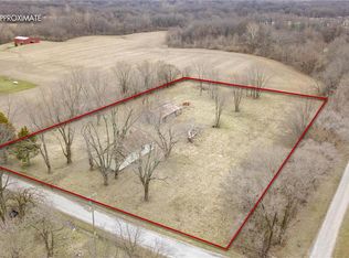 11608 Binney Rd, New Douglas, IL 62074