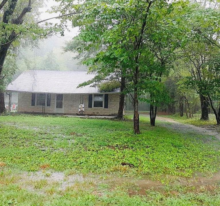 1st image of 212 Cassetty Ln