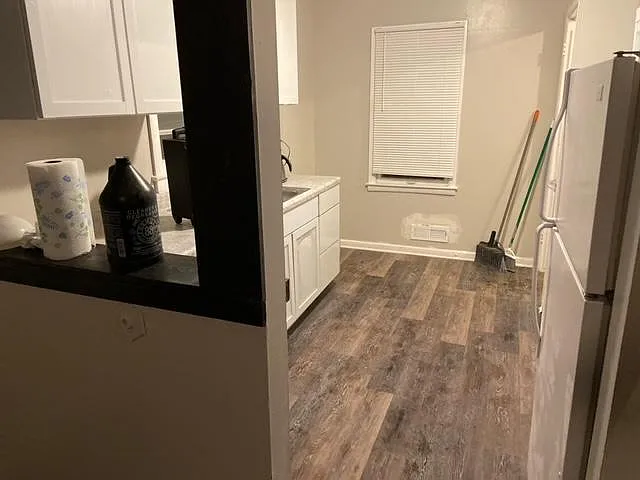 4748 Meredith Ave — Photo 3